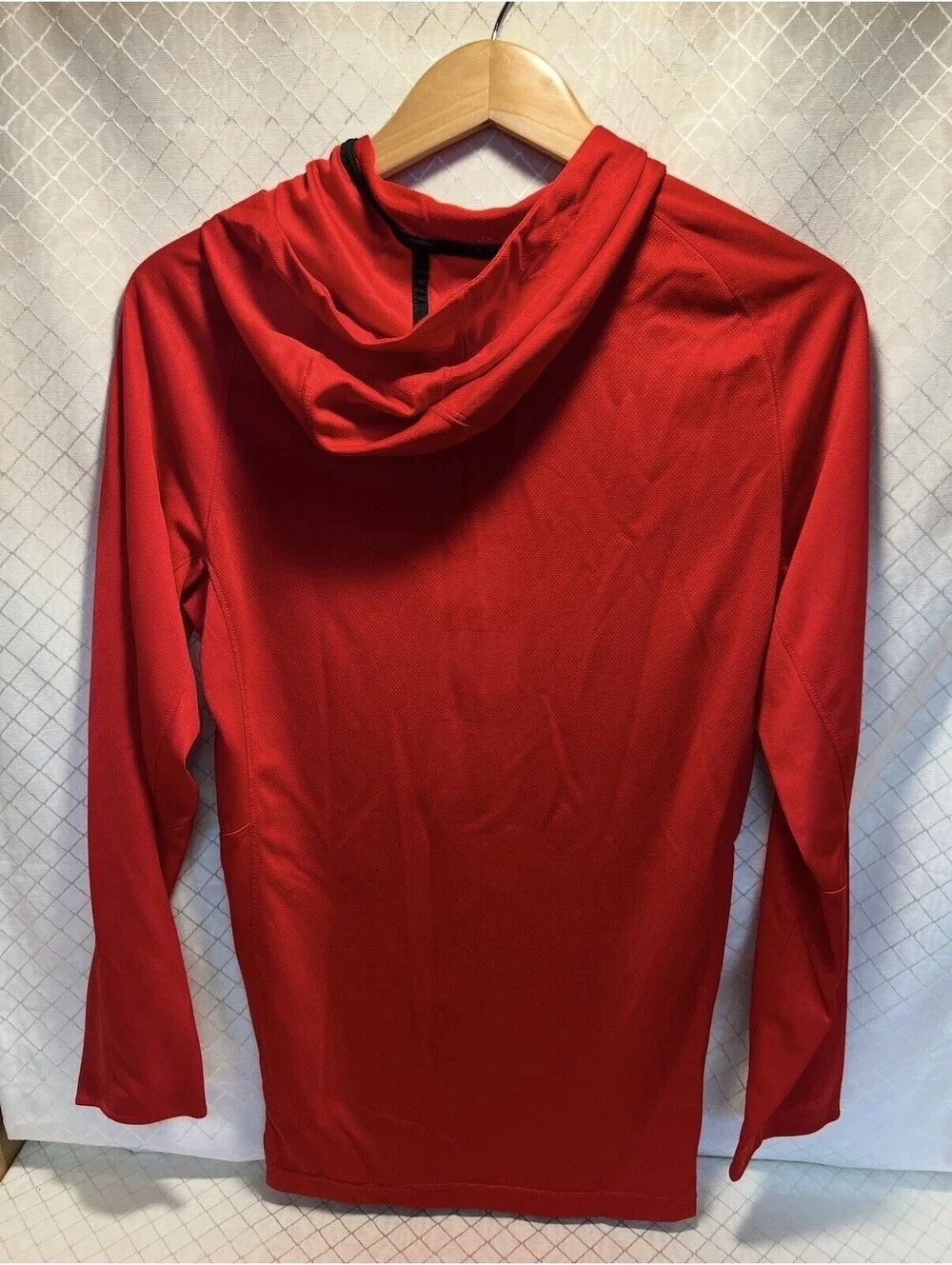 Nike Elite Men’s Small Red Hooded Long Sleeve Dri-Fit